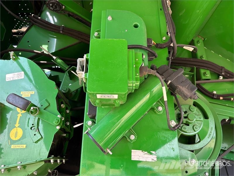 John Deere S790 Combine Harvester Kombájnok
