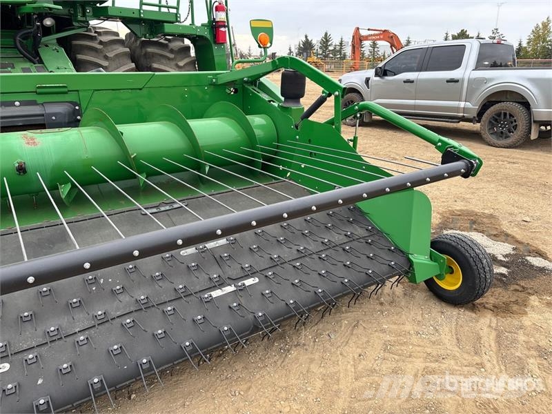 John Deere S790 Combine Harvester Skurtreskere