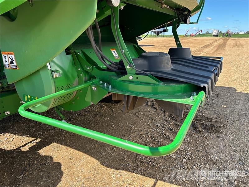 John Deere S790 Combine Harvester Combine harvesters