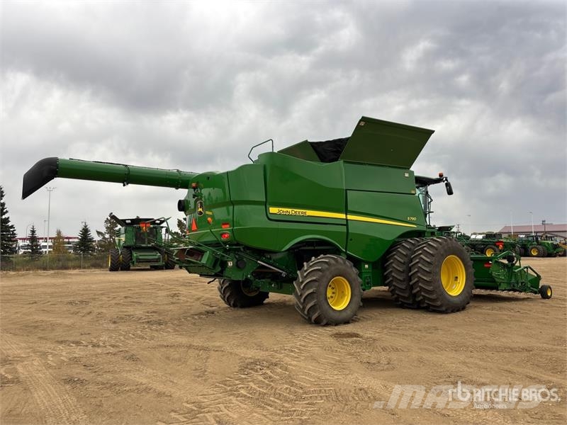 John Deere S790 Combine Harvester 聯合收穫機