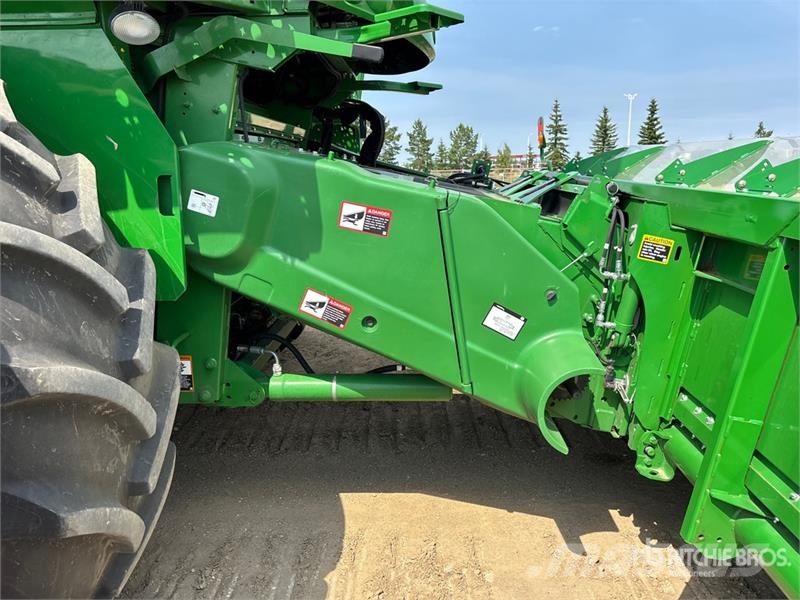 John Deere S790 Combine Harvester Kombájnok