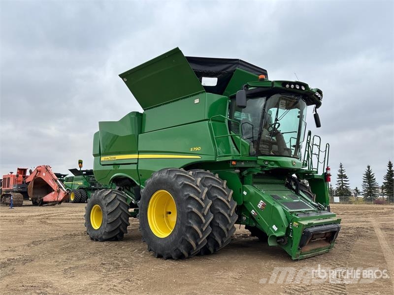 John Deere S790 Combine Harvester Cosechadoras combinadas