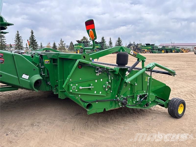 John Deere S790 Combine Harvester Skurtreskere