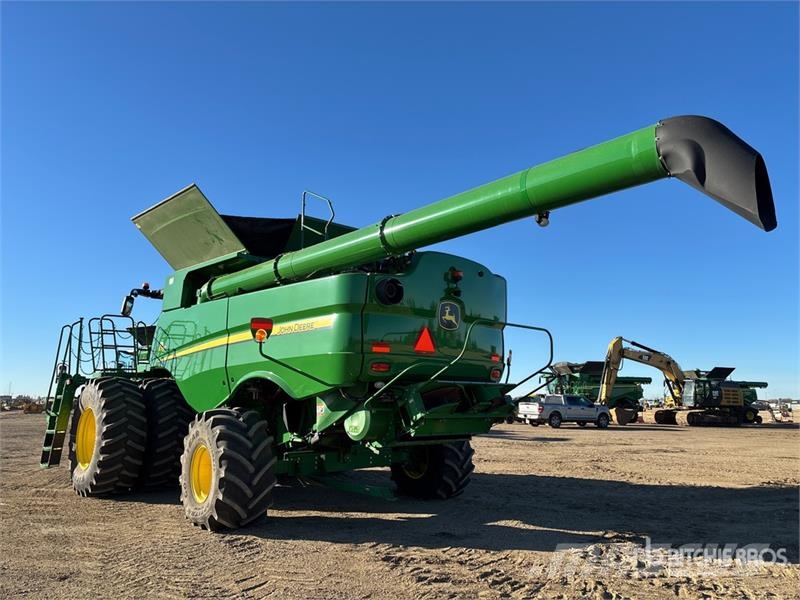 John Deere S790 Combine Harvester Θεριζοαλωνιστικές μηχανές