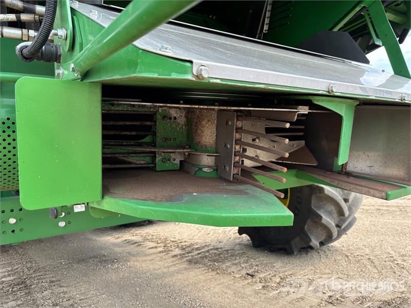 John Deere S790 Combine Harvester Kombájnok