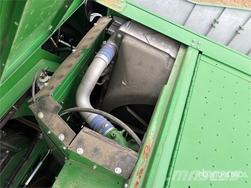 John Deere S790 Combine Harvester Skurtreskere