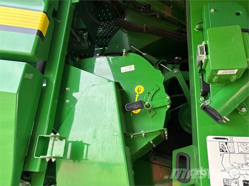 John Deere S790 Combine Harvester Skurtreskere