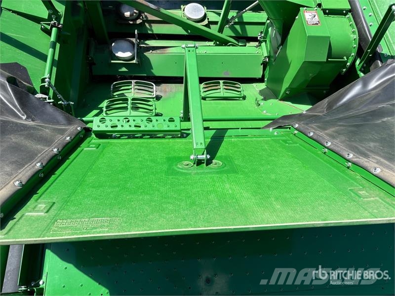 John Deere S790 Combine Harvester Combine harvesters