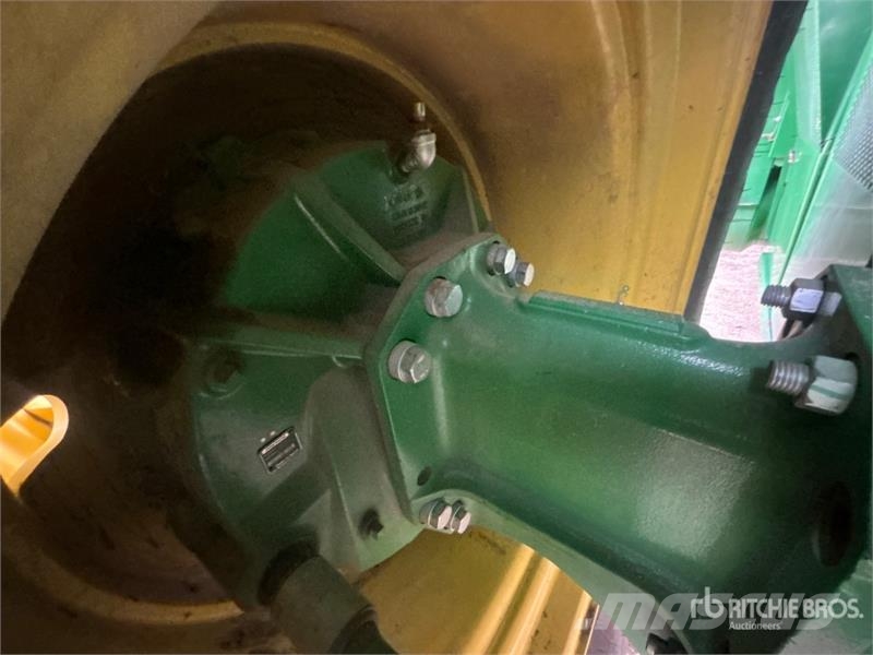 John Deere S790 Combine Harvester Skurtreskere