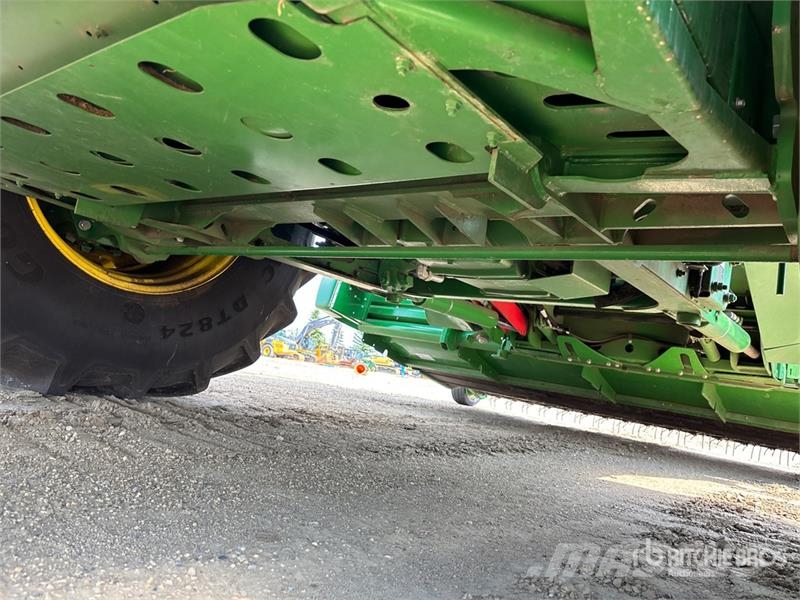 John Deere S790 Combine Harvester Kombájnok