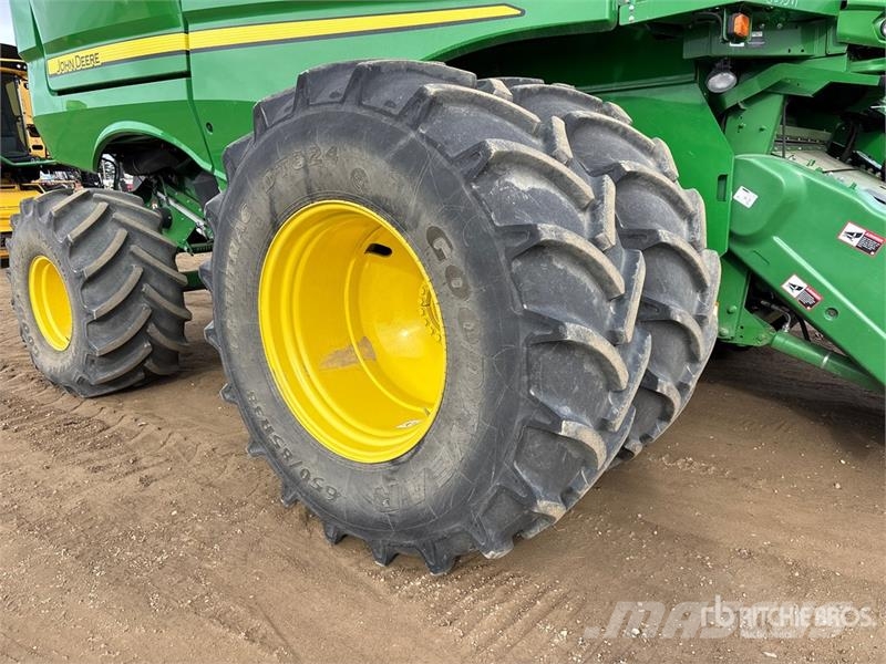 John Deere S790 Combine Harvester Mietitrebbiatrici