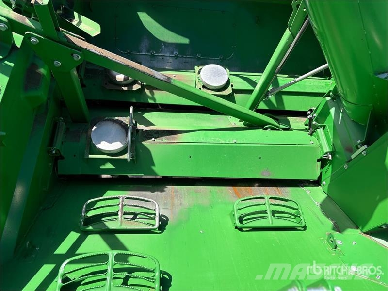 John Deere S790 Combine Harvester Combine harvesters