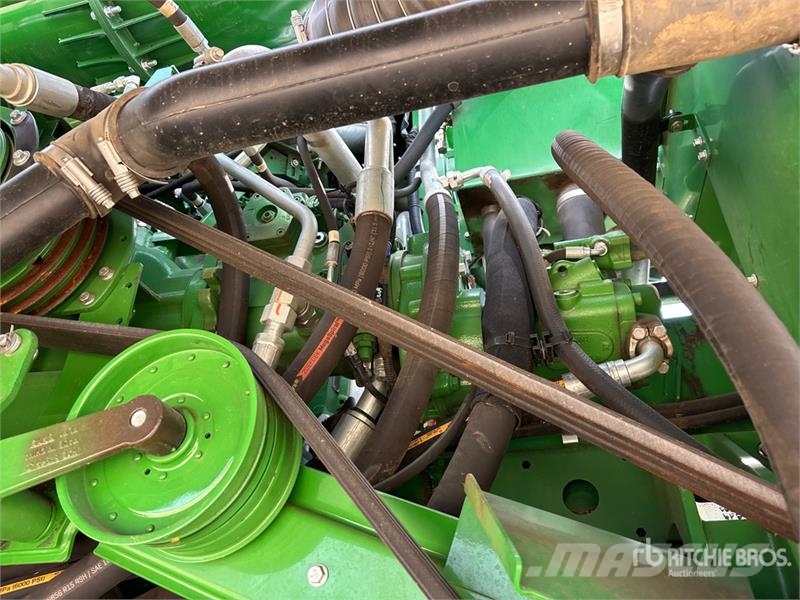 John Deere S790 Combine Harvester Kombájnok
