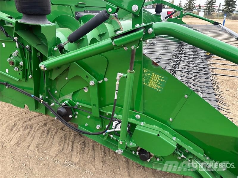 John Deere S790 Combine Harvester Skurtreskere
