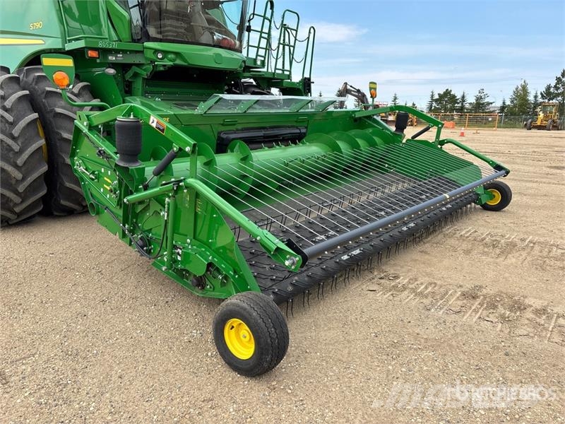 John Deere S790 Combine Harvester Kombájnok