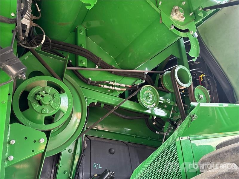John Deere S790 Combine Harvester Skurtreskere