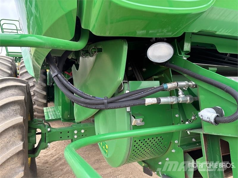 John Deere S790 Combine Harvester Skurtreskere