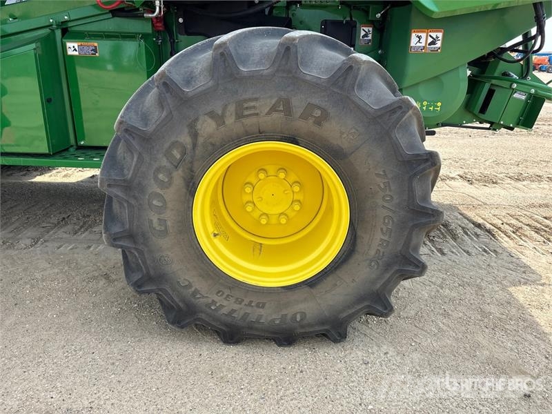 John Deere S790 Combine Harvester Kombájnok