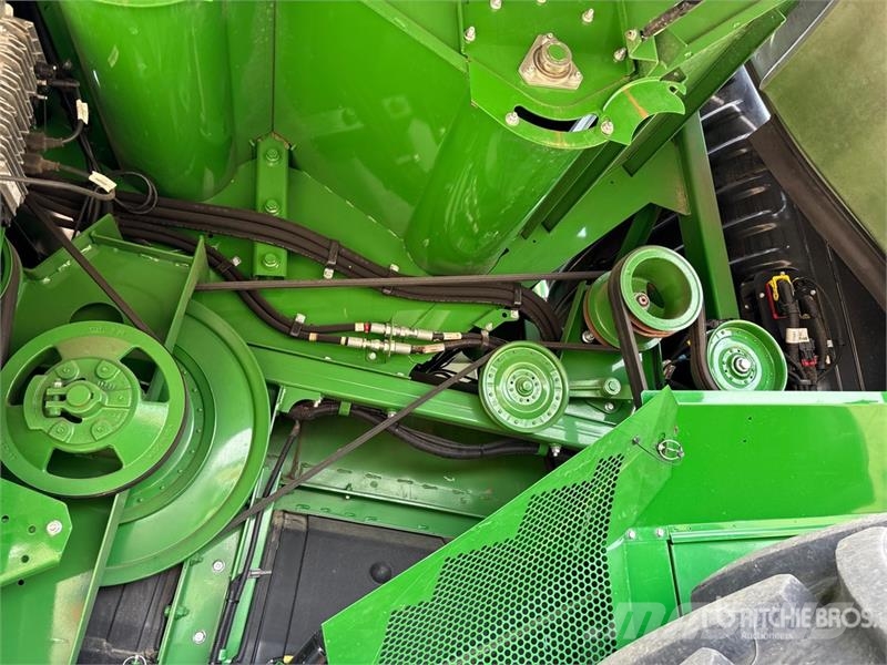 John Deere S790 Combine Harvester Kombájnok