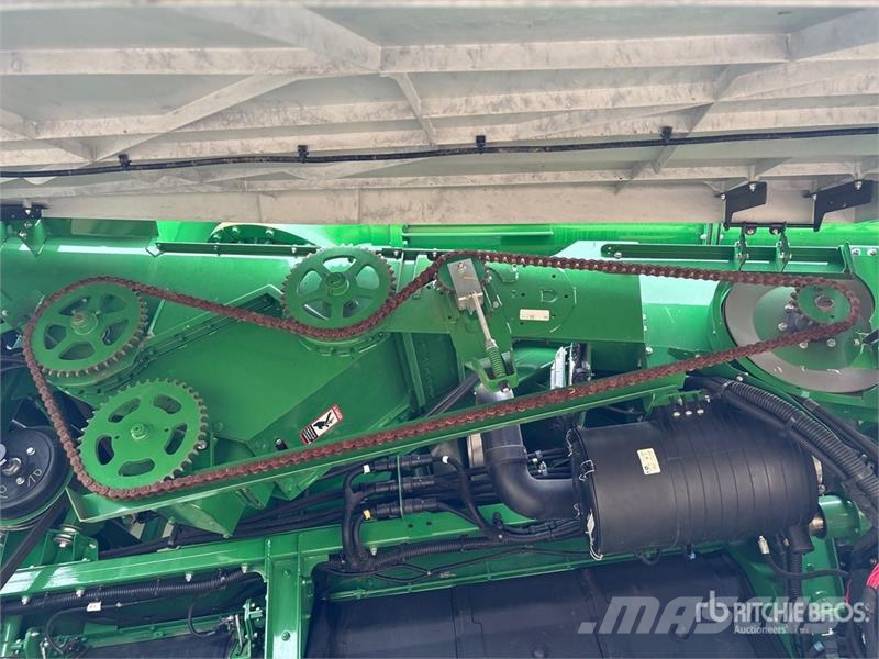 John Deere S790 Combine Harvester Skurtreskere