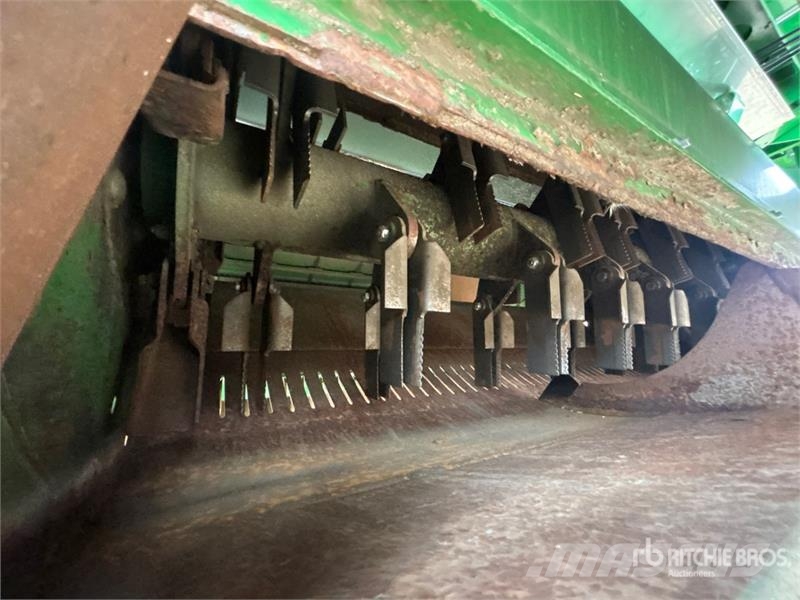 John Deere S790 Combine Harvester Skurtreskere