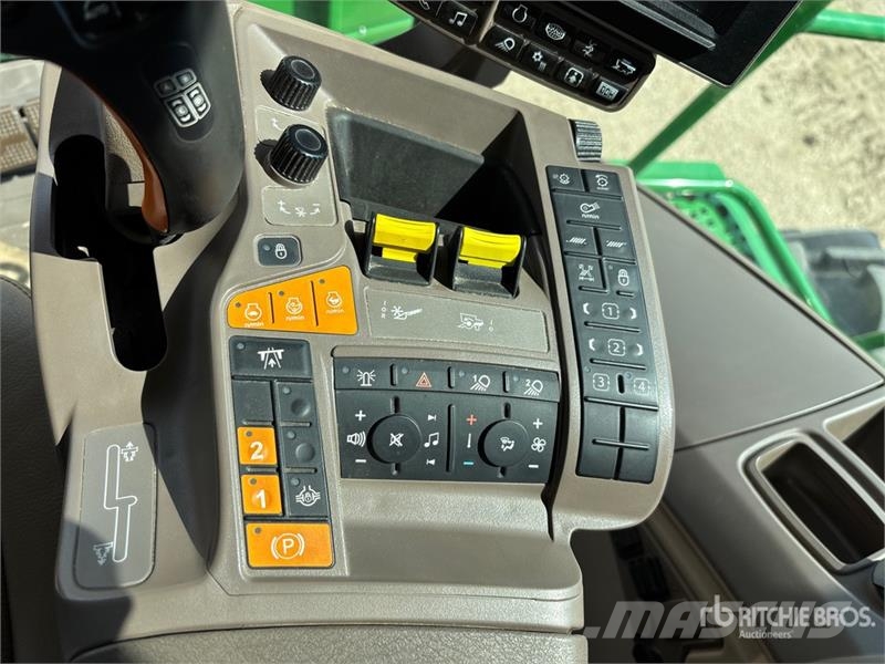 John Deere S790 Combine Harvester Kombájnok