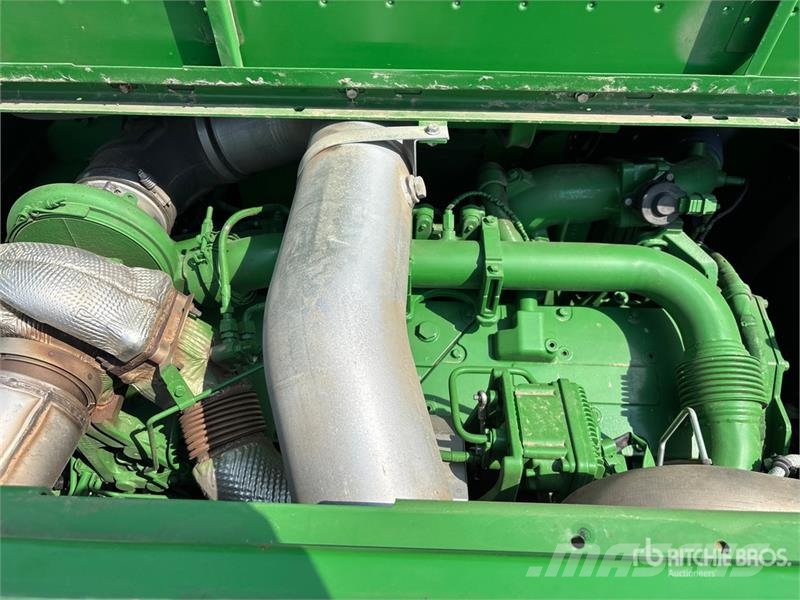 John Deere S790 Combine Harvester Kombájnok
