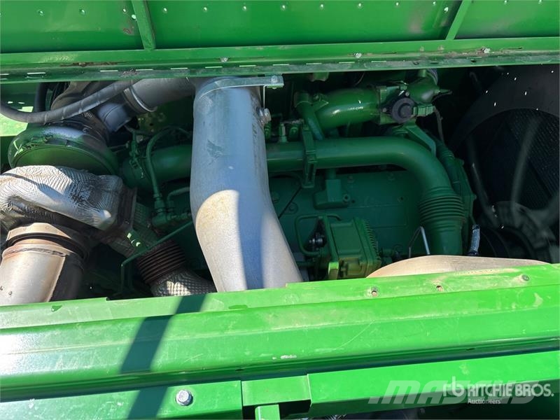 John Deere S790 Combine Harvester Combine harvesters