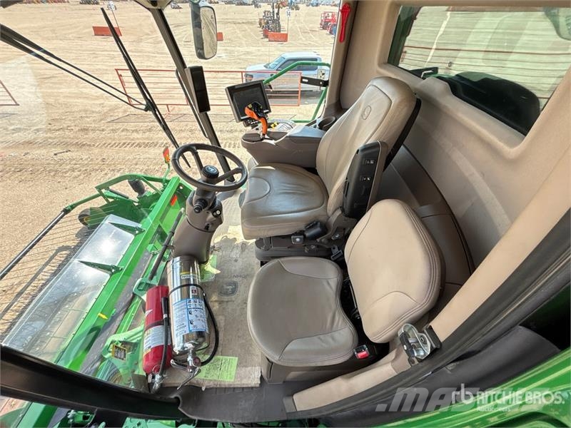 John Deere S790 Combine Harvester Kombájnok