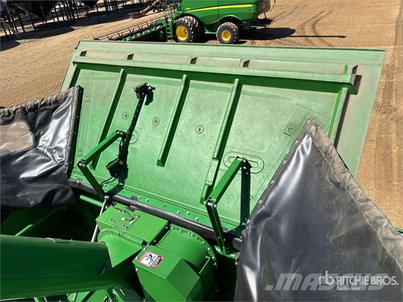 John Deere S790 Combine Harvester Combine harvesters