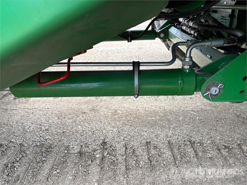 John Deere S790 Combine Harvester Kombájnok
