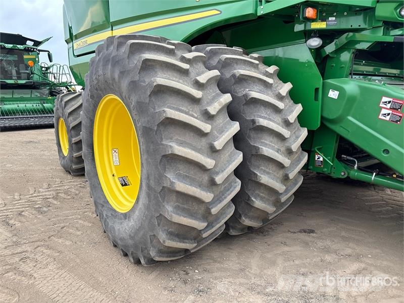 John Deere S790 Combine Harvester Skurtreskere