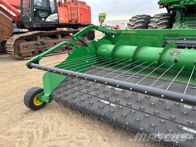 John Deere S790 Combine Harvester Skurtreskere