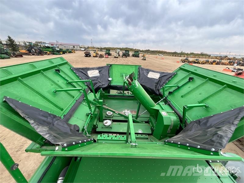 John Deere S790 Combine Harvester 聯合收穫機