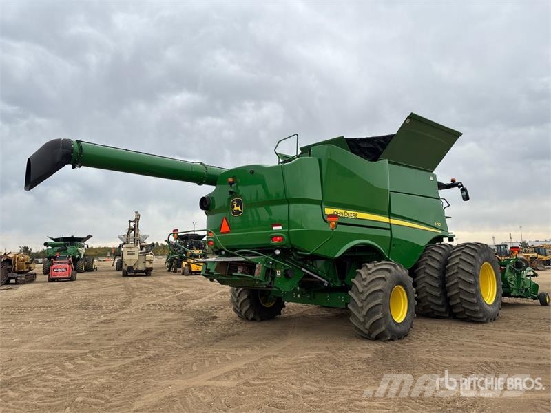 John Deere S790 Combine Harvester Skurtreskere