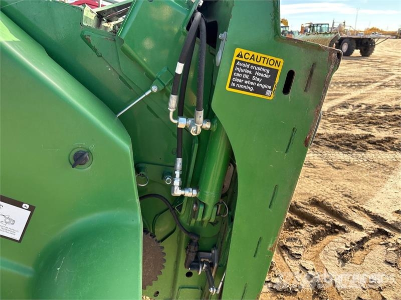 John Deere S790 Combine Harvester حصادات
