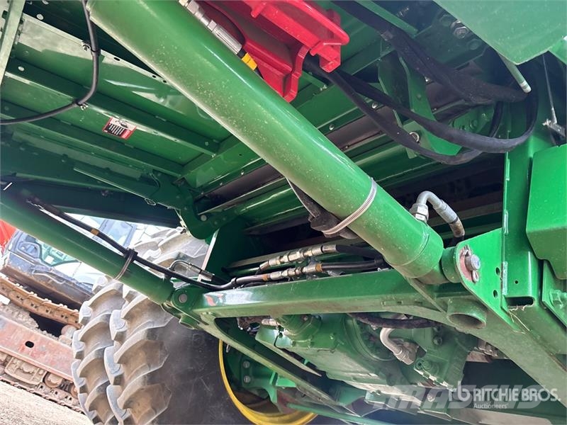 John Deere S790 Combine Harvester Skurtreskere