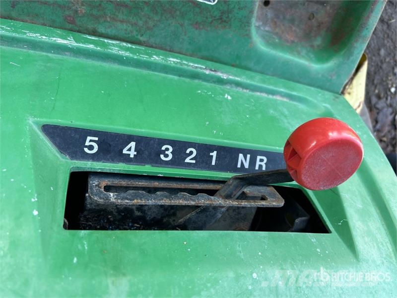 John Deere S92 Ride-On Lawn Mower Trattorini tagliaerba