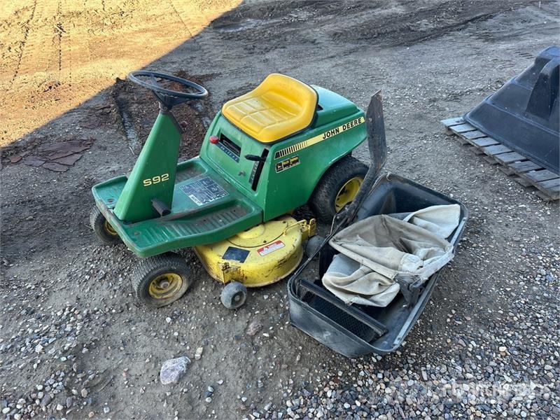John Deere S92 Ride-On Lawn Mower Trattorini tagliaerba