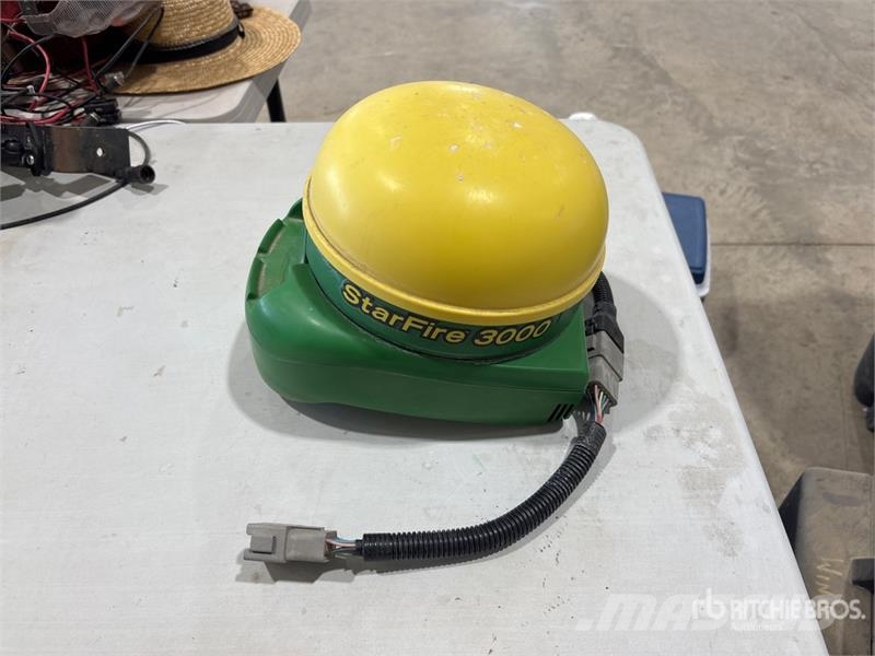 John Deere StarFire 3000 GNSS Receiver ماكينات زراعية - غير ذلك