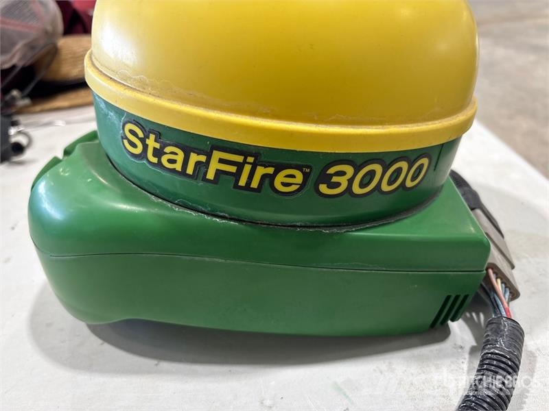 John Deere StarFire 3000 GNSS Receiver ماكينات زراعية - غير ذلك