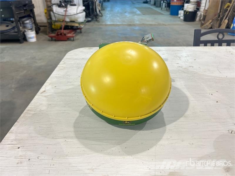 John Deere StarFire iTC GNSS Receiver ماكينات زراعية - غير ذلك