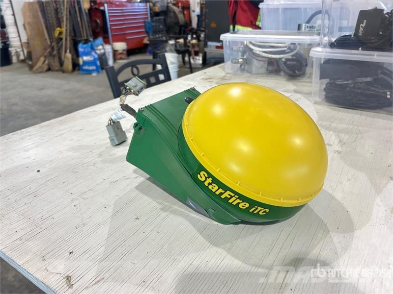 John Deere StarFire iTC GNSS Receiver ماكينات زراعية - غير ذلك