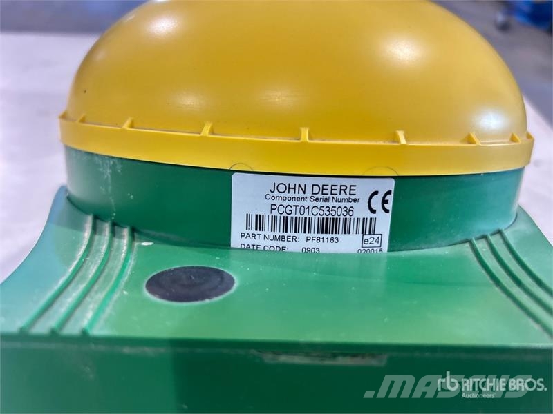 John Deere StarFire iTC GNSS Receiver ماكينات زراعية - غير ذلك