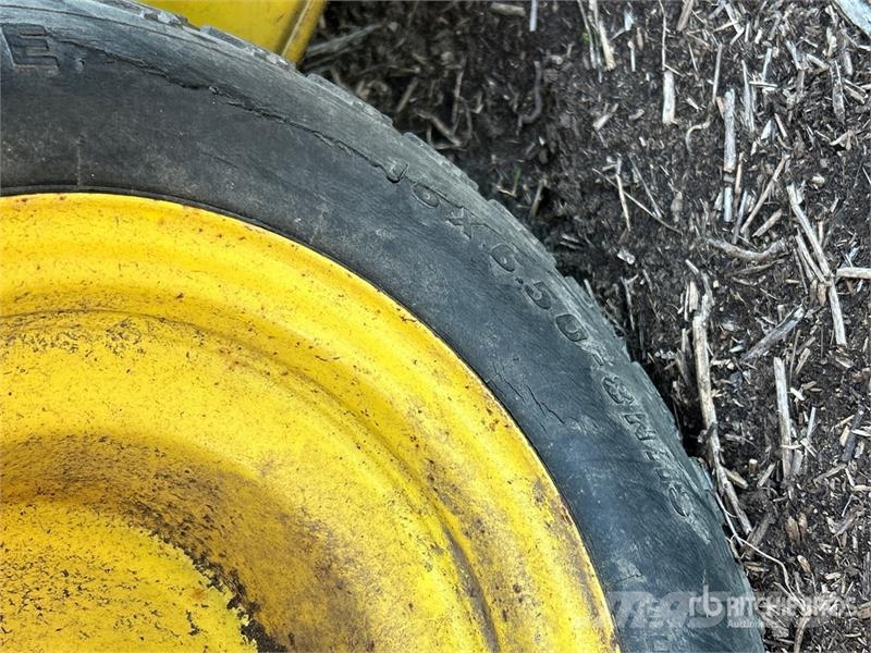 John Deere SX95 Ride-On Lawn Mower ركوب الحشائش