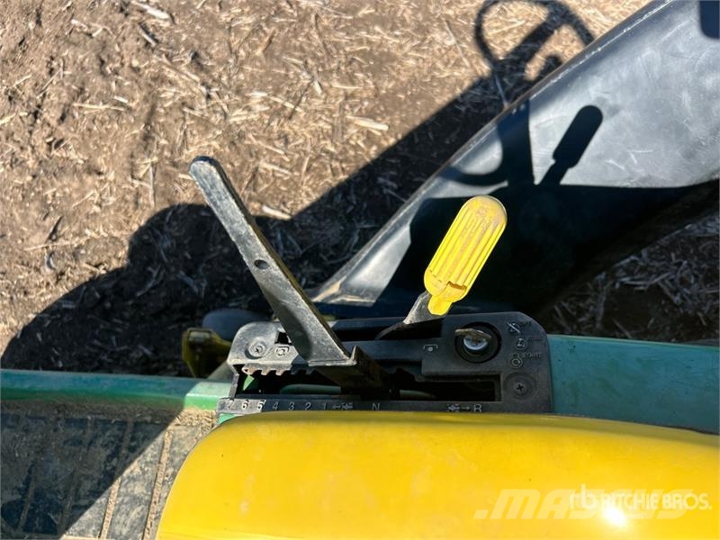 John Deere SX95 Ride-On Lawn Mower ركوب الحشائش