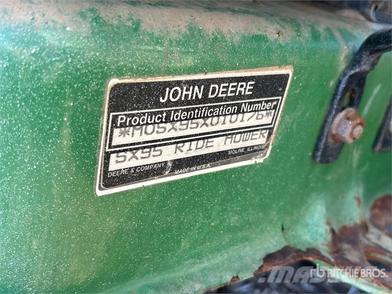 John Deere SX95 Ride-On Lawn Mower ركوب الحشائش