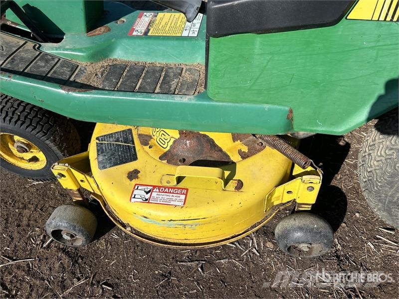 John Deere SX95 Ride-On Lawn Mower ركوب الحشائش