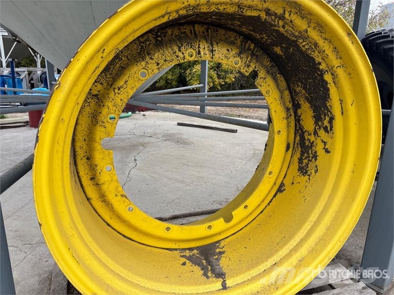John Deere Tractor Rim - Fits John Deere 9R, 640, 590 Andre komponenter