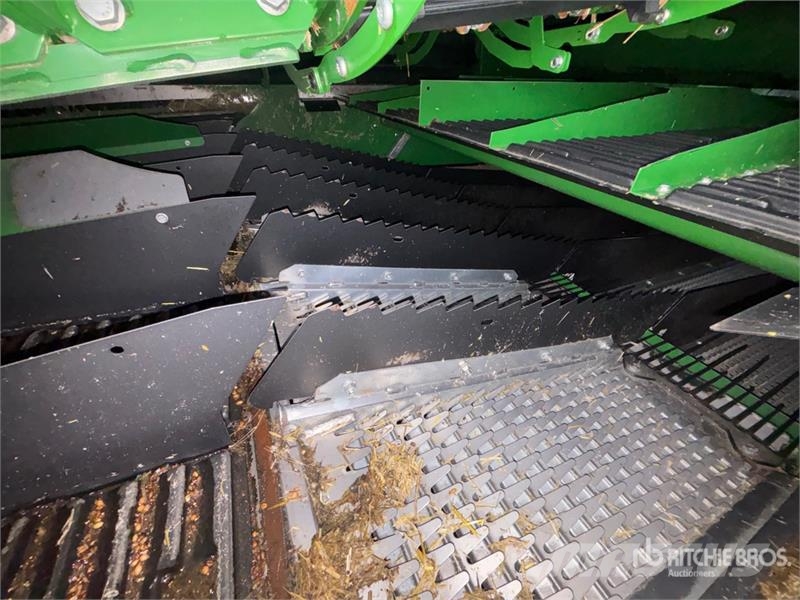 John Deere X9 1000 4x4 Combine Harvester コンバイン